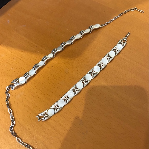 Simple Necklace and Bracelet Set - Picture 2 of 2